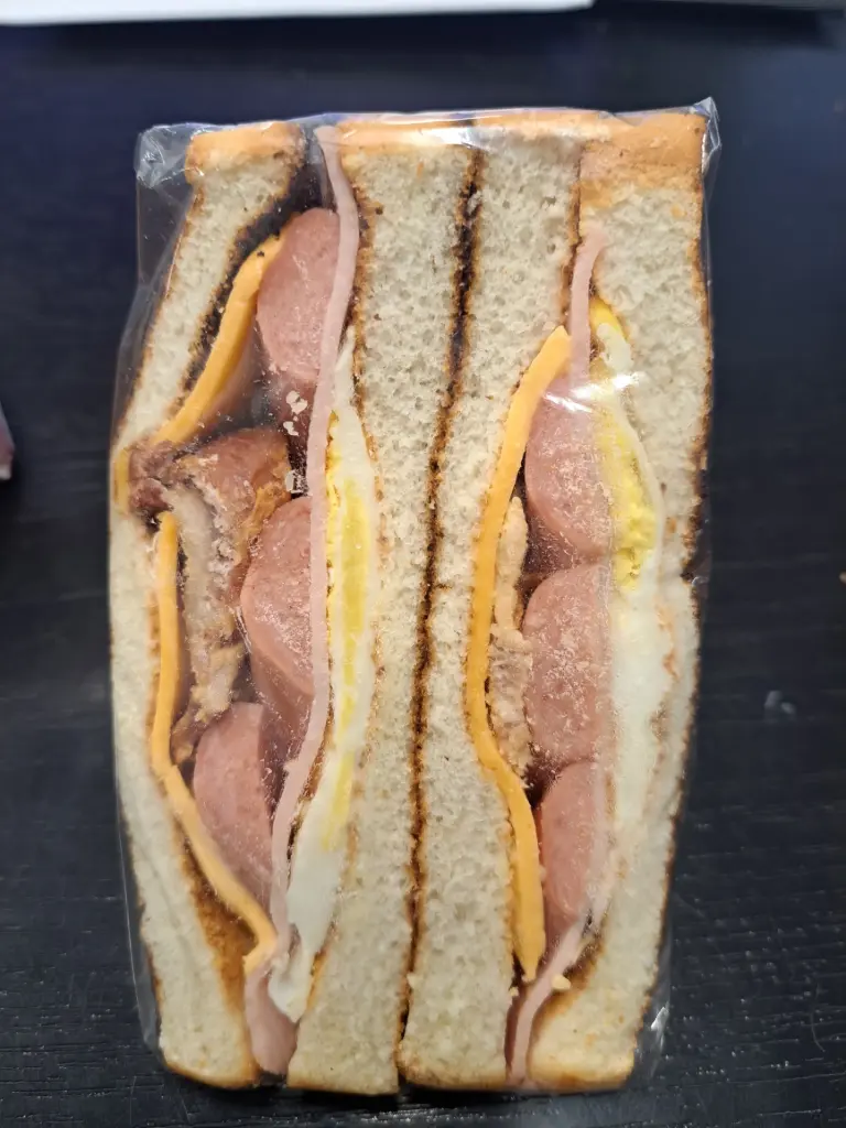 Sandwich All Dress Portneuf (o, jamb, bac, from,sauc) 150 gr